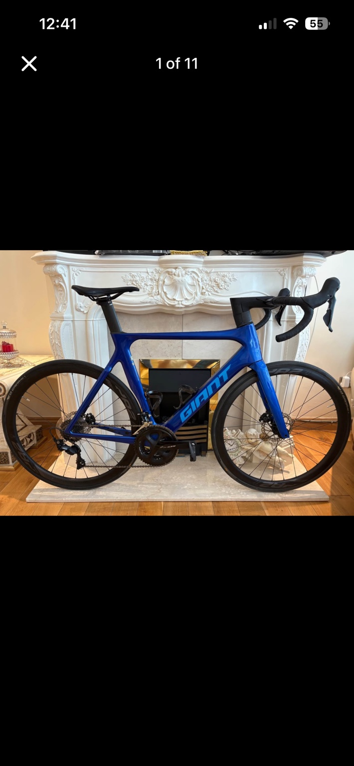 Blue Giant Propel Advanced 2 aero road bike with carbon wheels, drive-side view