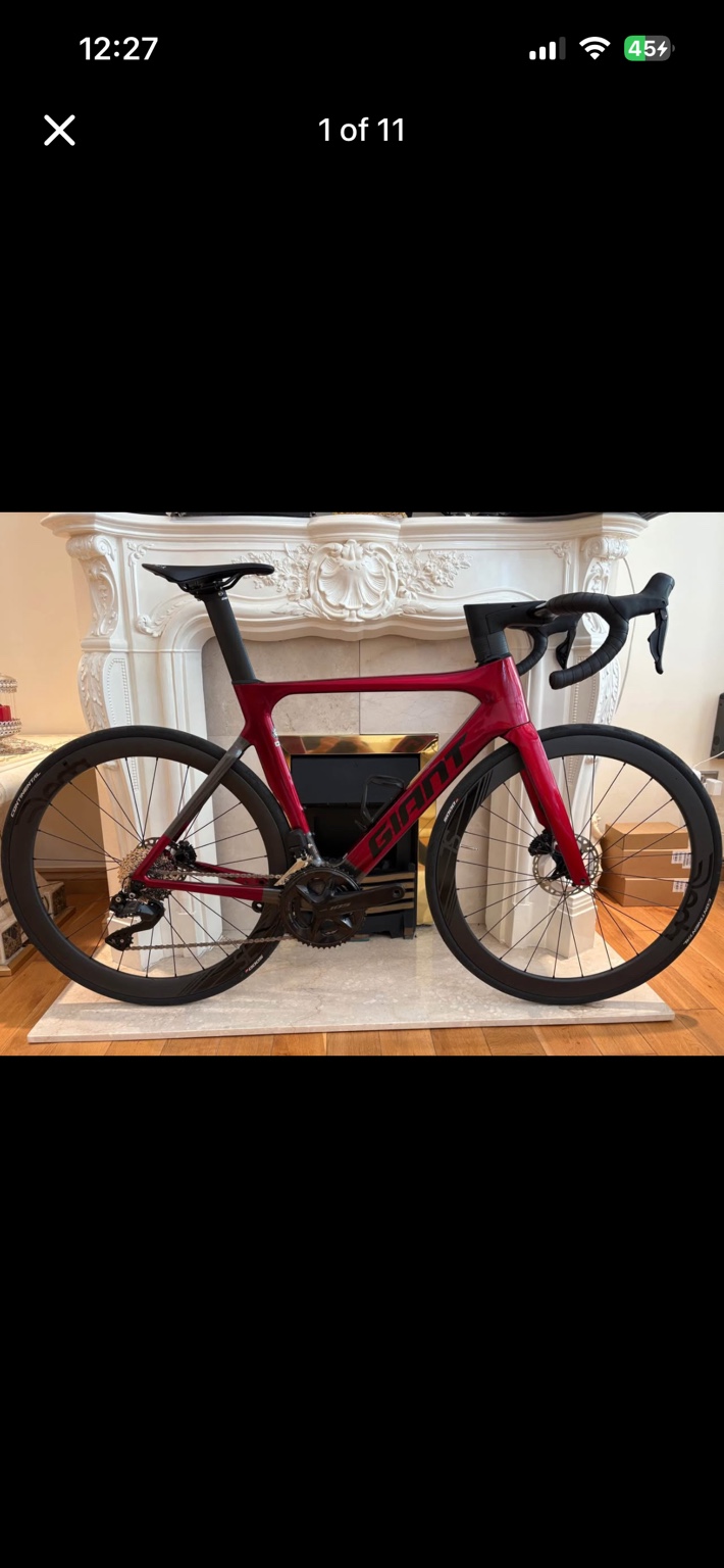 Gloss red Giant Propel Advanced Pro 0 road bike, drive-side view